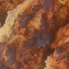 以善良为师，得到的是正义和正直的教诲，即使步履平凡，也不失不俗的境界。善良使人的