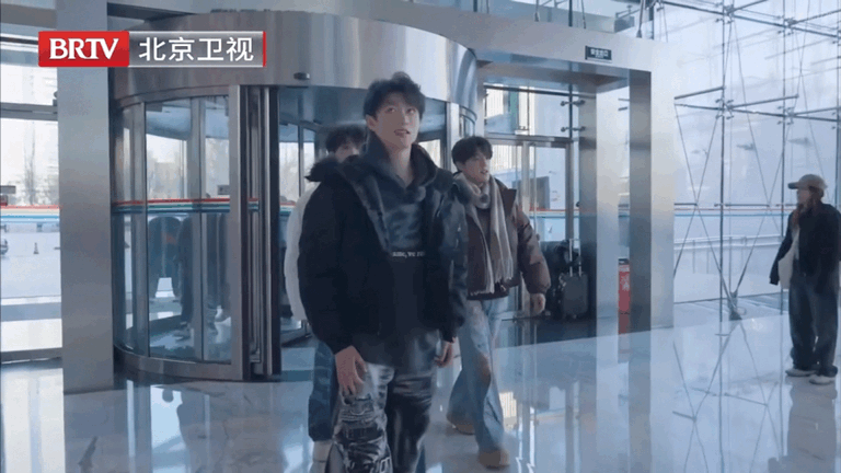 登陆少年说第二次来北京卫视了  最美中轴线 这是我们登陆少年第二次来北京卫视啦，