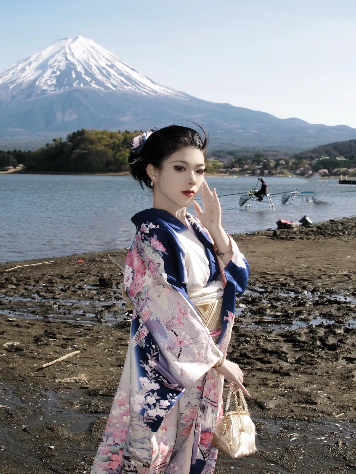 富士山下千鸟飞绝。能不能别把我推给乱七八糟的男的退退退