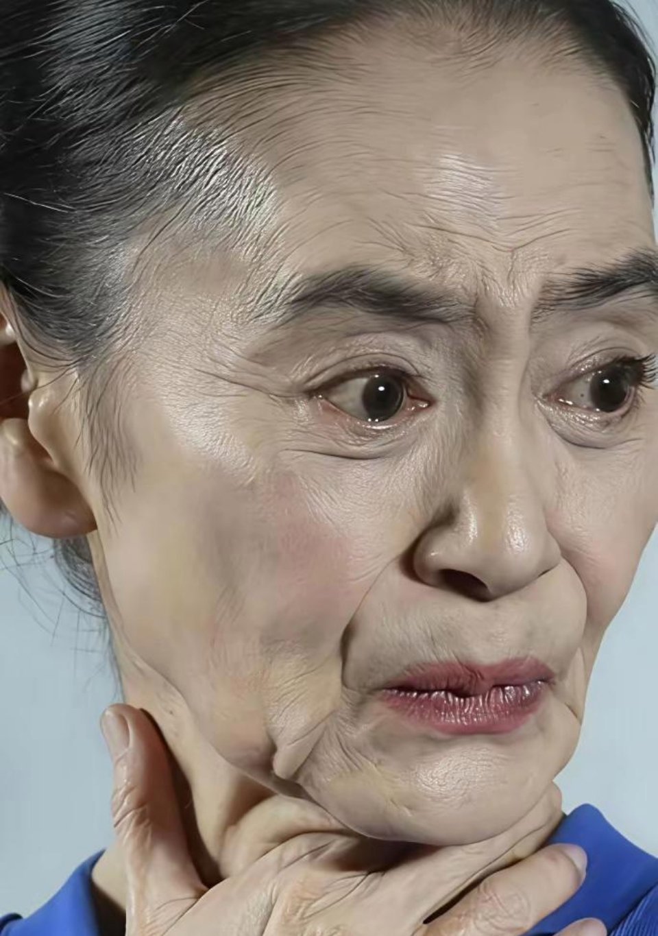 我说命运亏待刘雪华大半辈子，满身遗憾无人懂，晚年幸好有继子女治愈她 