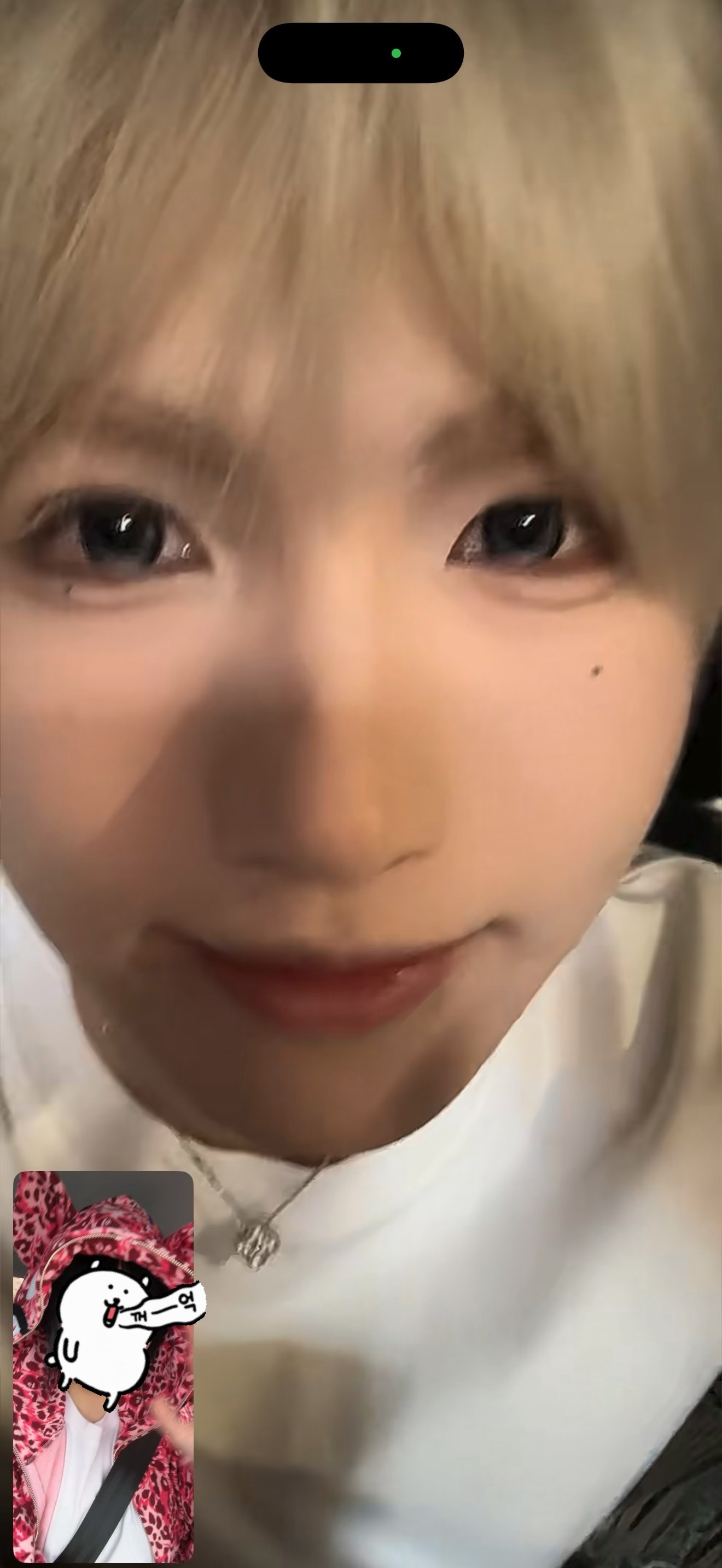 诶好亮的眼睛 ​​​