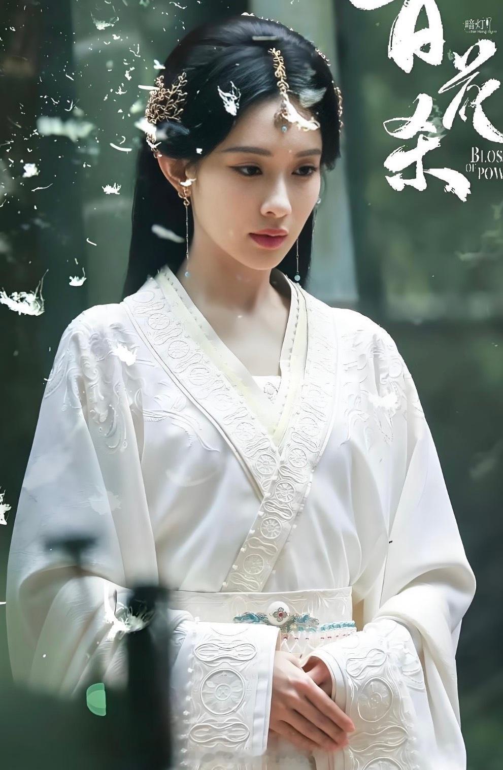 沈姑娘用一声声臣女演绎极致通透。在那个男权至上的年代，她不同于传统女子静待婚配，