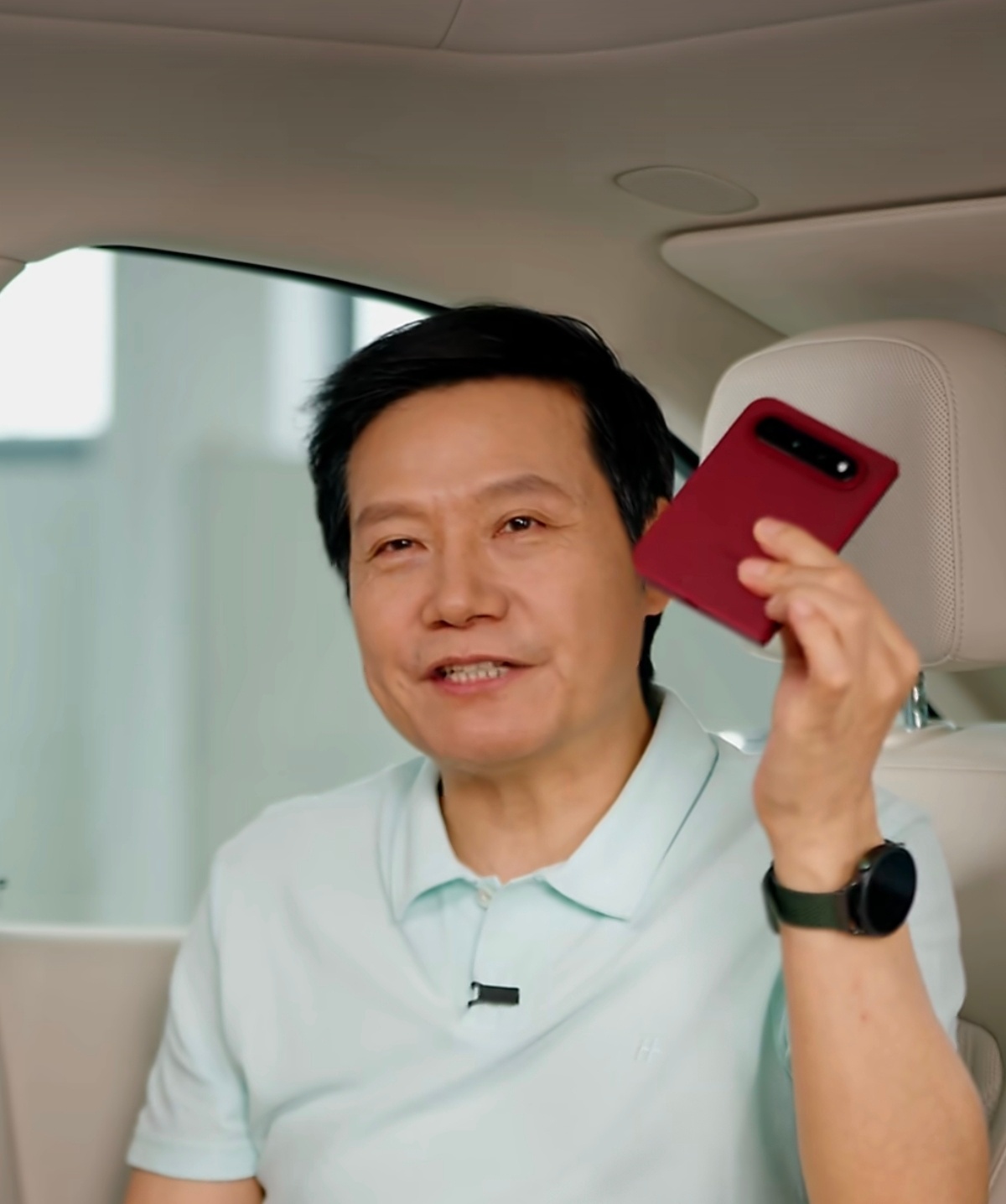小米18Fold旗舰中折叠定档9月7日这次小米18 Fold亮点多多，首先折叠形
