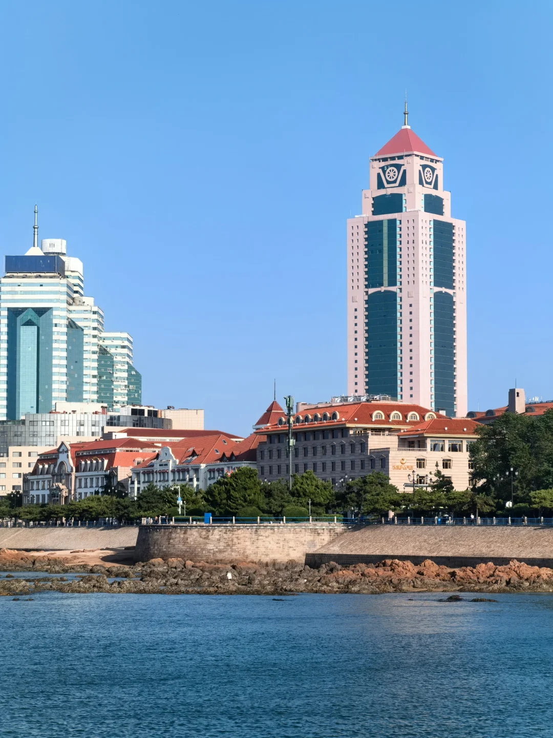 9.15青岛街头实况 快出门 今天超美+外套