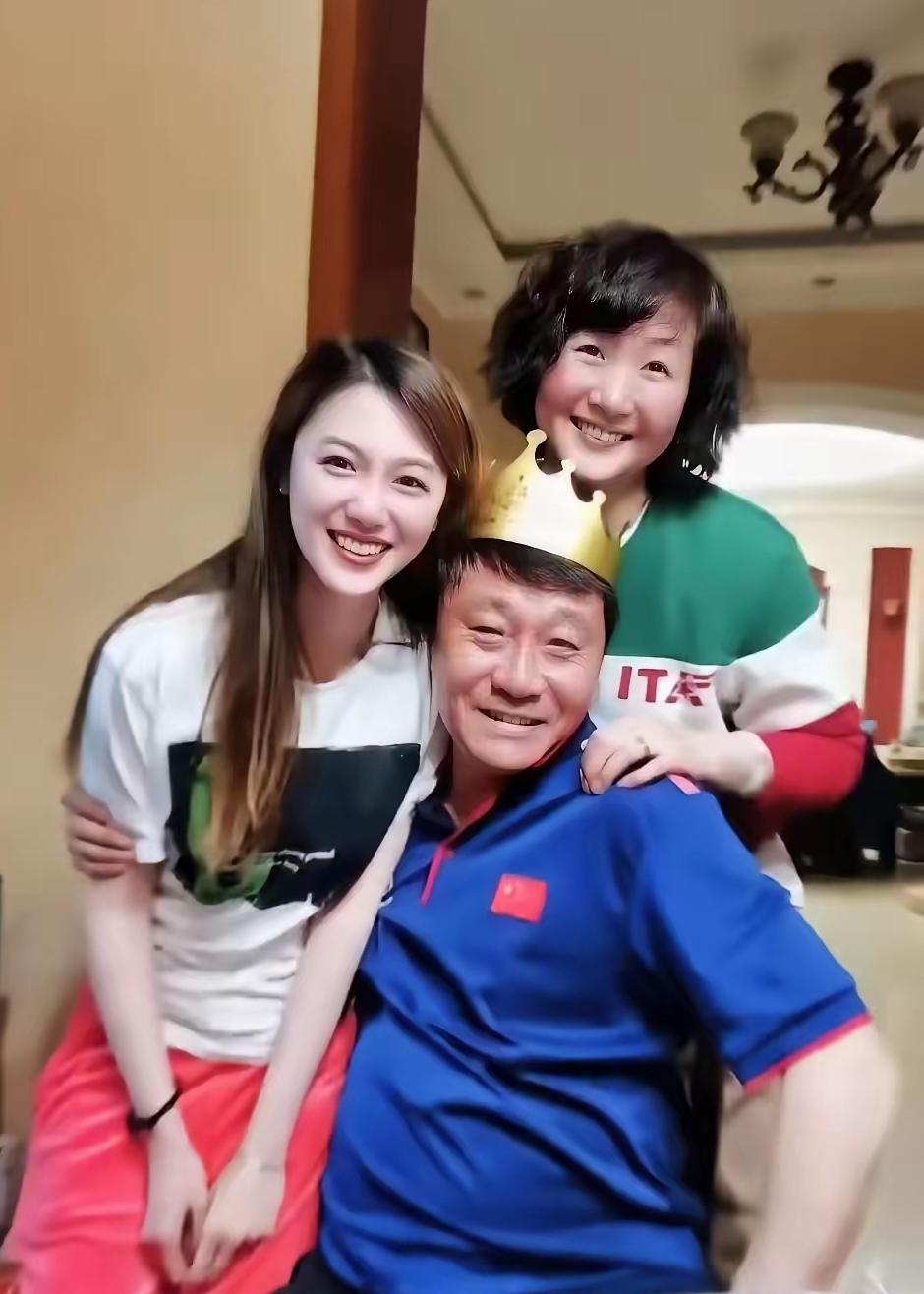 深度澄清！高峰唯一合法妻子是范春玲🔥
 
很多人都搞混了高峰的感情过往！他唯一