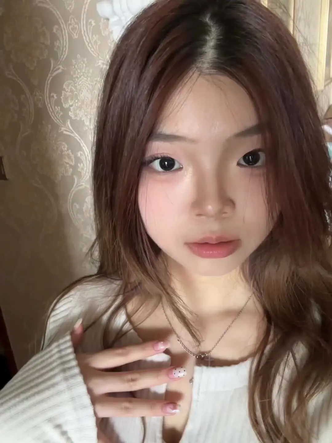 挑战全网最晚和灰衣男子合照