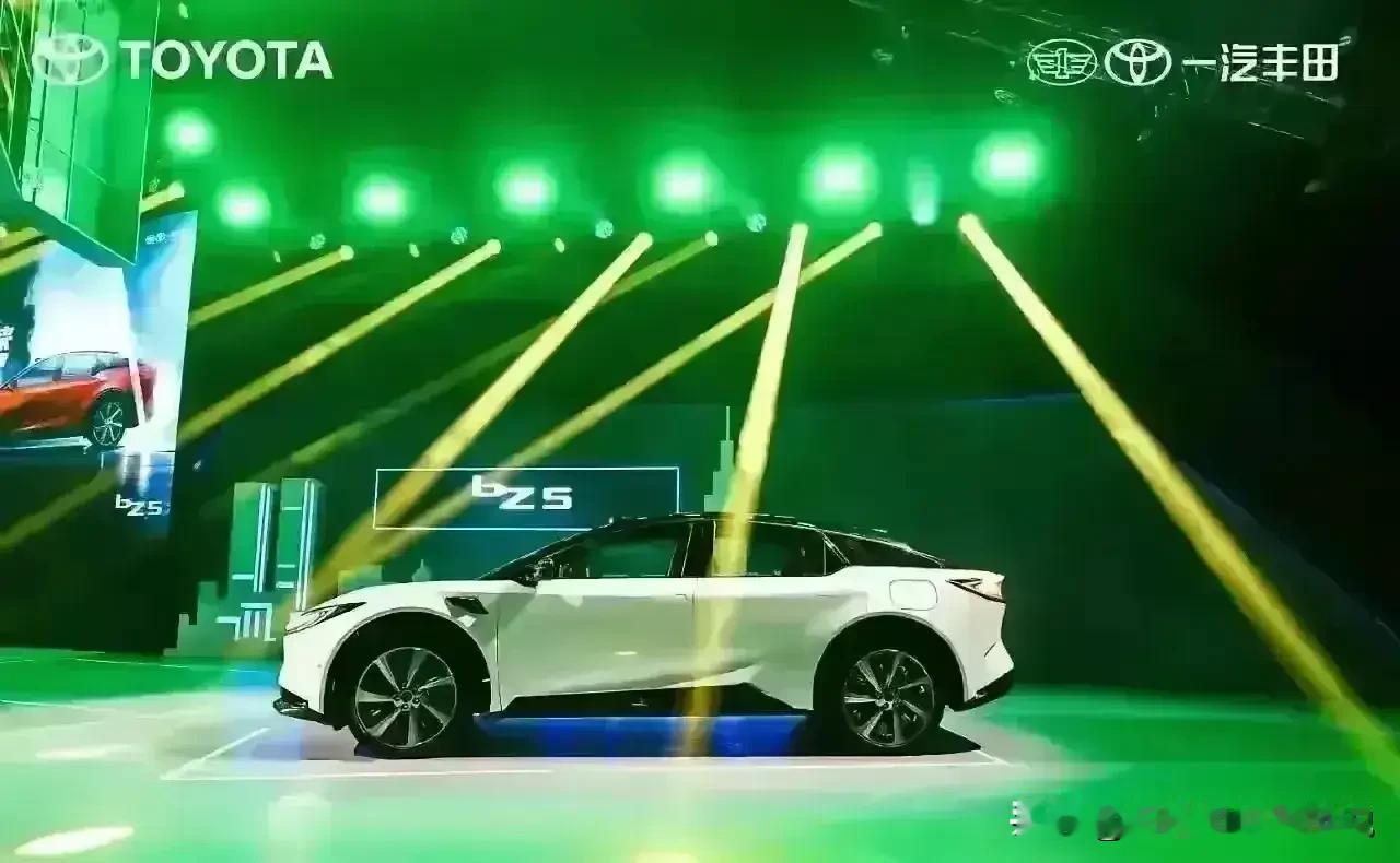 如果你预算15万左右想买台靠谱的智能电车，听我一句劝，一汽丰田bZ5真可以放进你