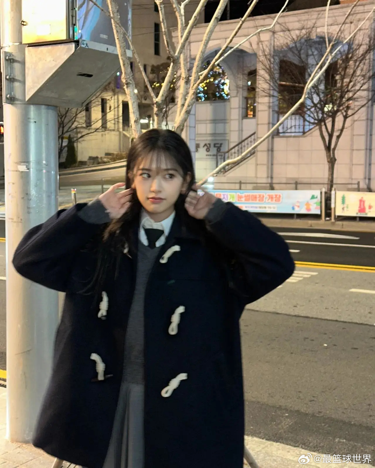 梦幻联动！张元英&安宥真携IVE全团身着球衣现身快船主场看球！ 