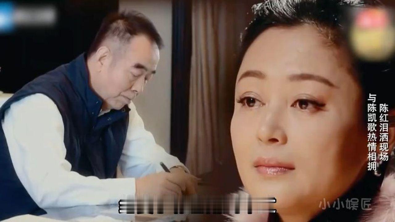 一顿饭吃出半部近代史，陈飞宇全程像个外人，没有椅子坐只能跪着