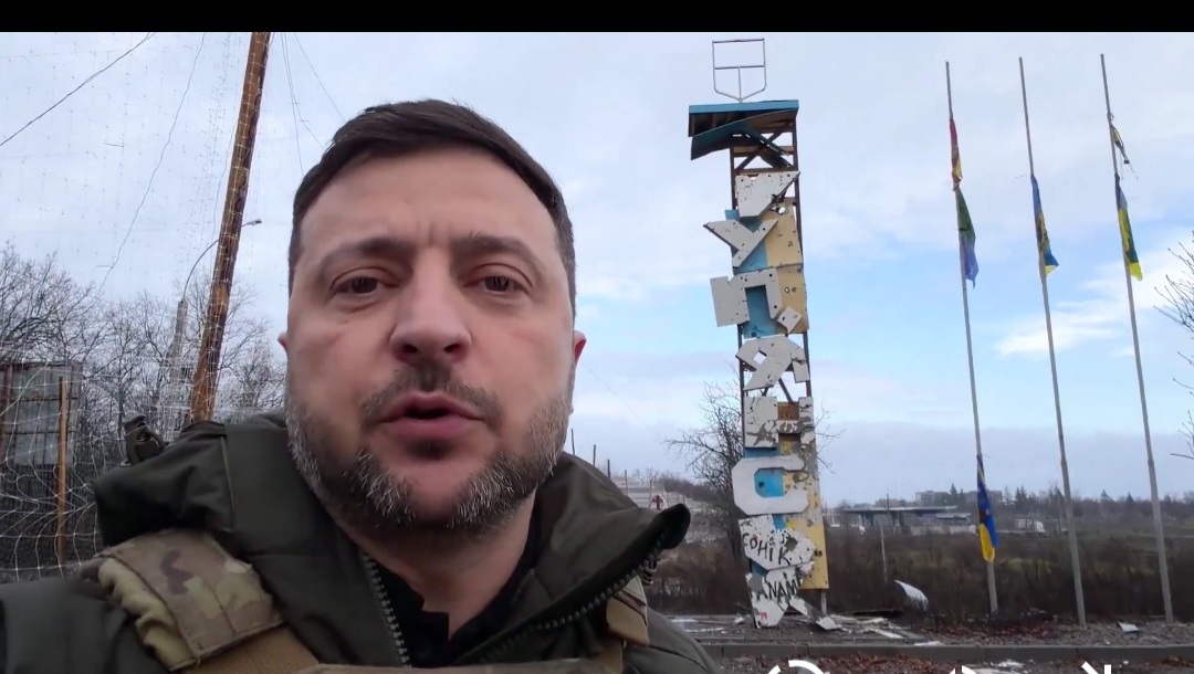 🚨从欧洲回来马上赶到库皮扬斯克前线泽连斯基说：“今天，我来到库皮扬斯克地区，与