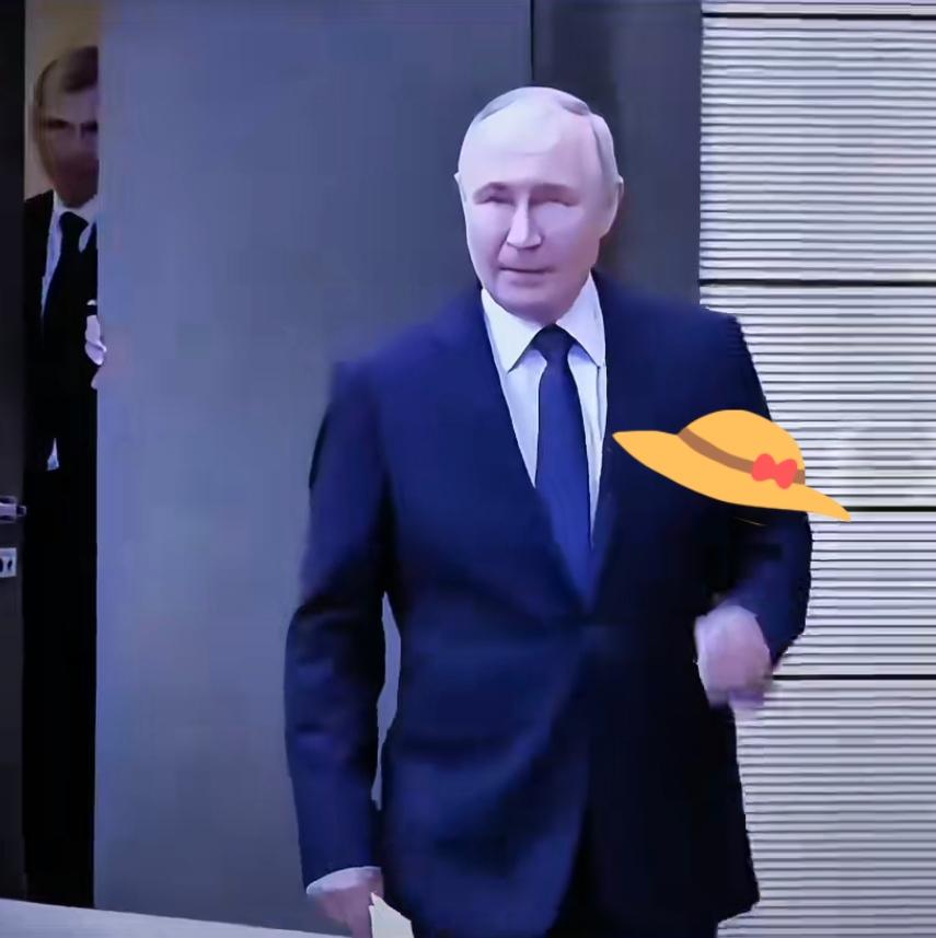 央视12月20日报道了个事，看着真替欧洲那一帮子人尴尬。

俄罗斯外长拉夫罗夫直