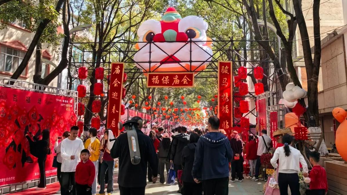 🔥网友真实体验：昆明官渡福保村太惊喜！临滇池、望西山，湿地栈道、沙滩椰林氛围感