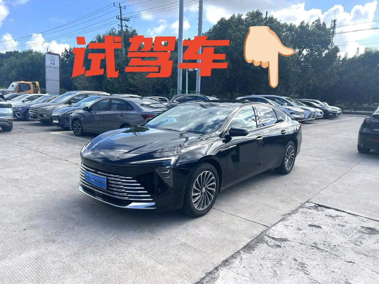 车型：别克 2025款 君越 2.0T 28T 白金版
​车况：原版原漆实表28