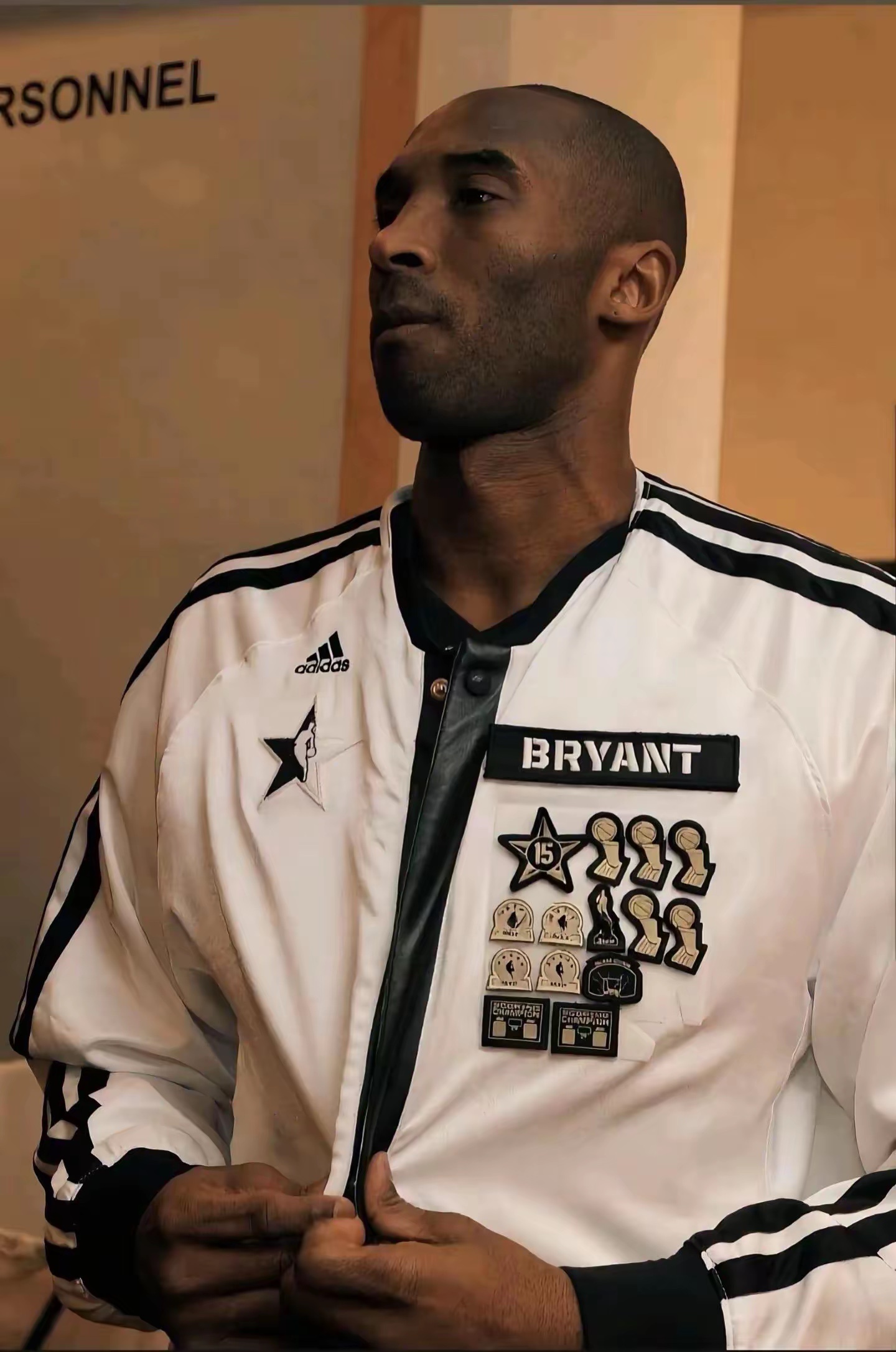 在有生之年，过自己想要的生活，与其取悦别人，不如快乐自己，能把困苦的生活，活出诗