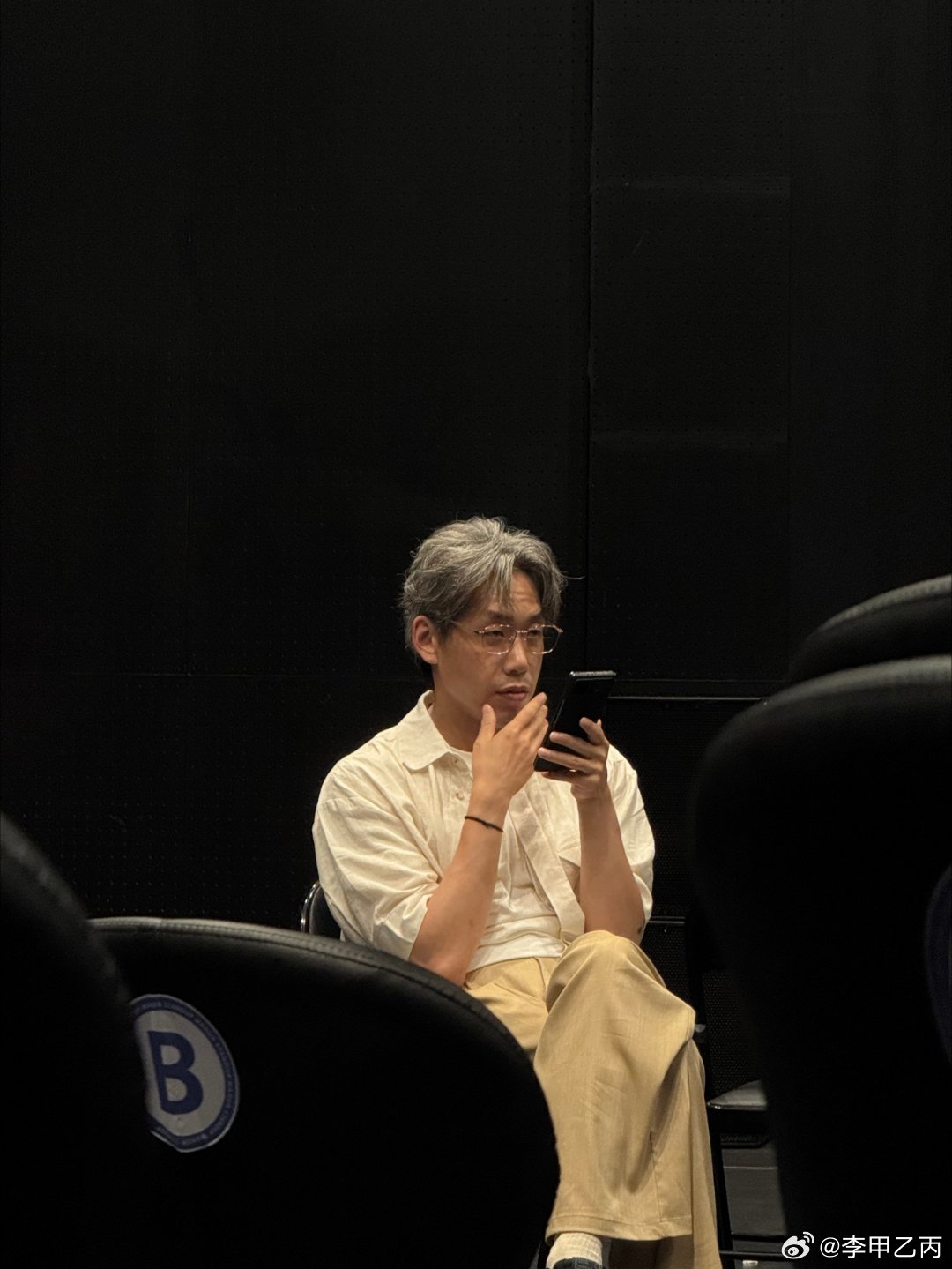 原来我琢磨事儿的时候是这样的…李丁嘚吧嘚李丁