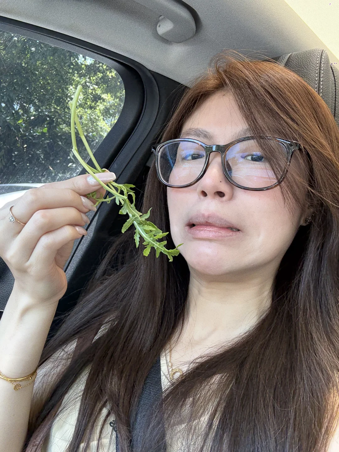 好苦 苦到变形