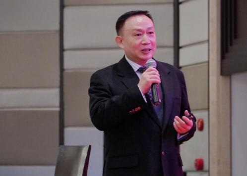 放弃主权，万劫不复！

什么是经济主权？说到底就两样东西：财政主权，是议税权；金