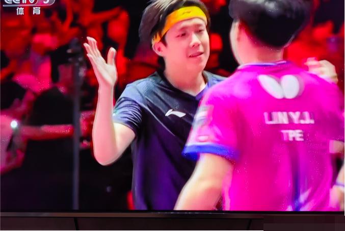 原来大头发朋友圈说“搭档”的时候，林昀儒就蹲在旁边喂球，终于知道为什么这次他会这