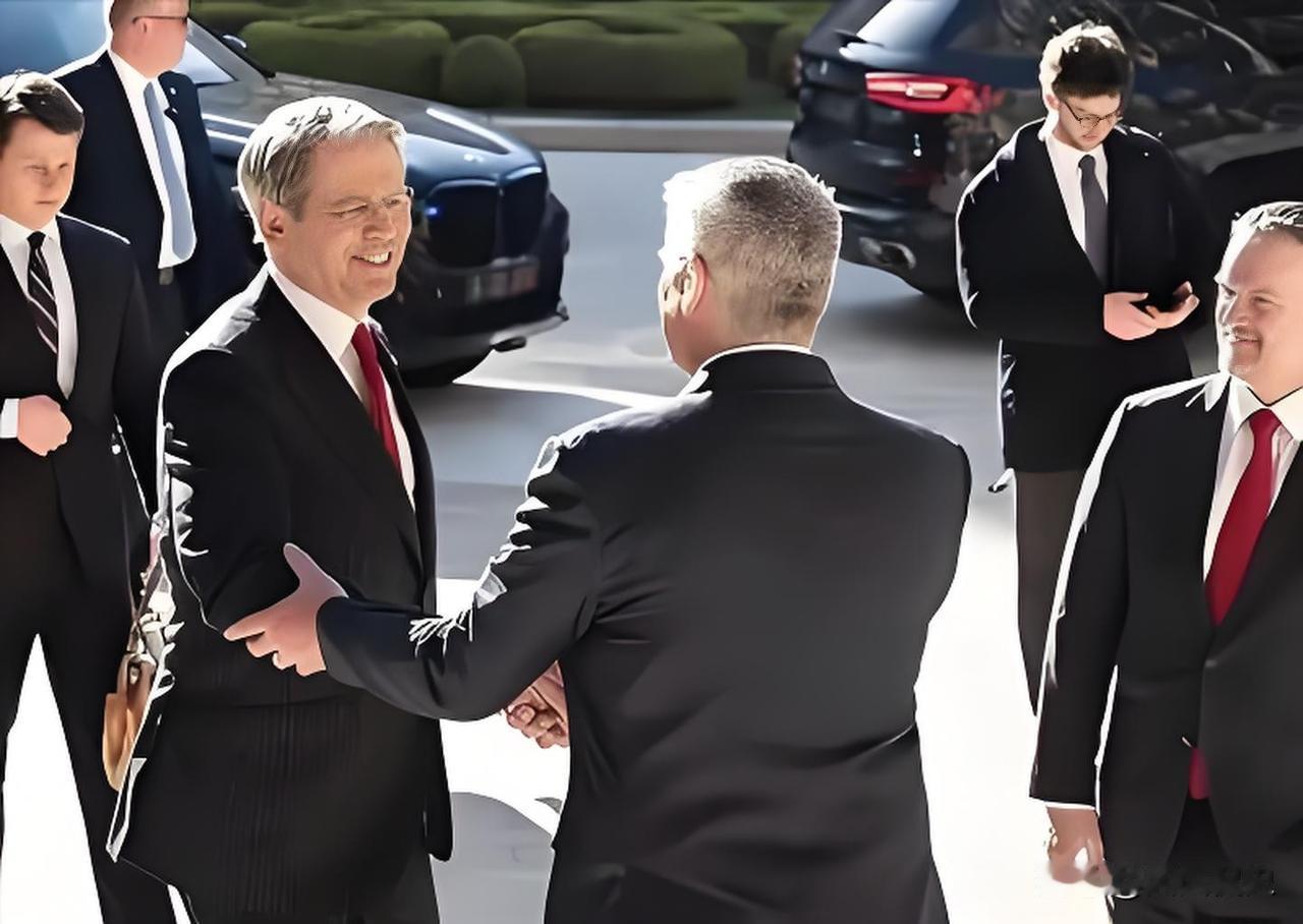 巴黎会谈结束！美国真的急了！
贝森特与格里尔的公开讲话，彻底撕开了美国在谈判桌后