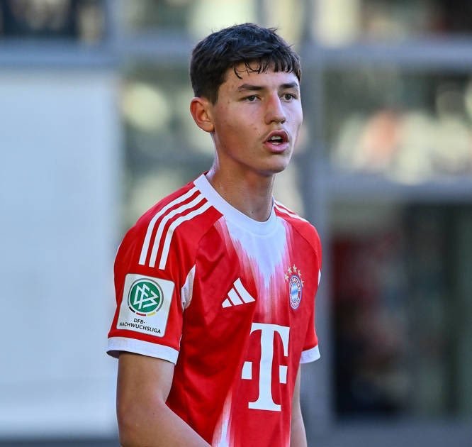 16岁的中后卫Filip Pavić今晚将首次入选一线队，迎战亚特兰大。[Phi