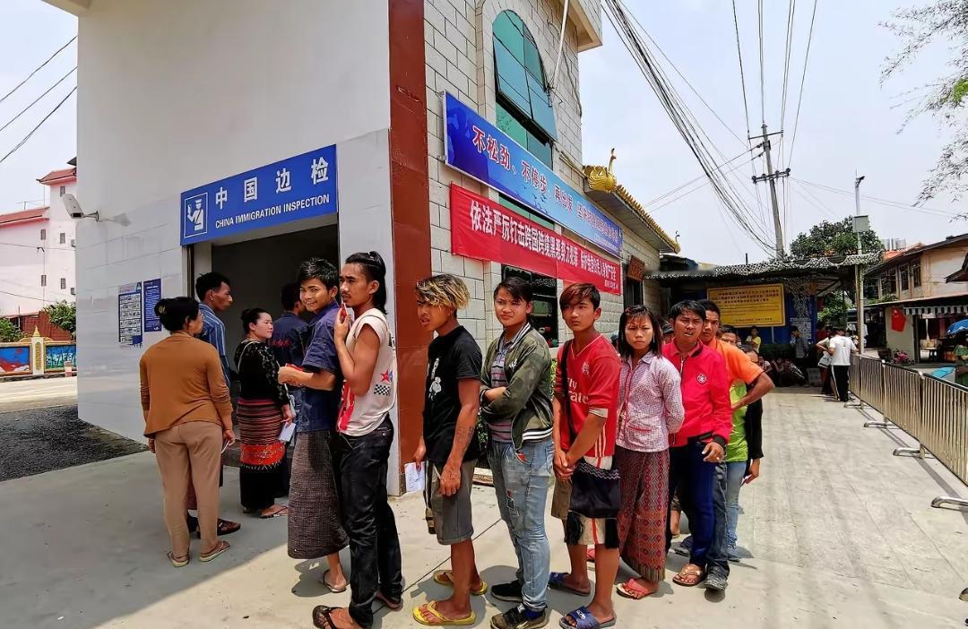 缅甸因为靠近云南边境，得到了足够多的照顾，那就是缅北地区的民众，可以进入云南省打