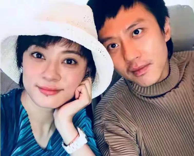 邓超有一点特别值得学习，就是很尊重孙俪：“太太必须是最尊敬的，要和女人争什么呢？