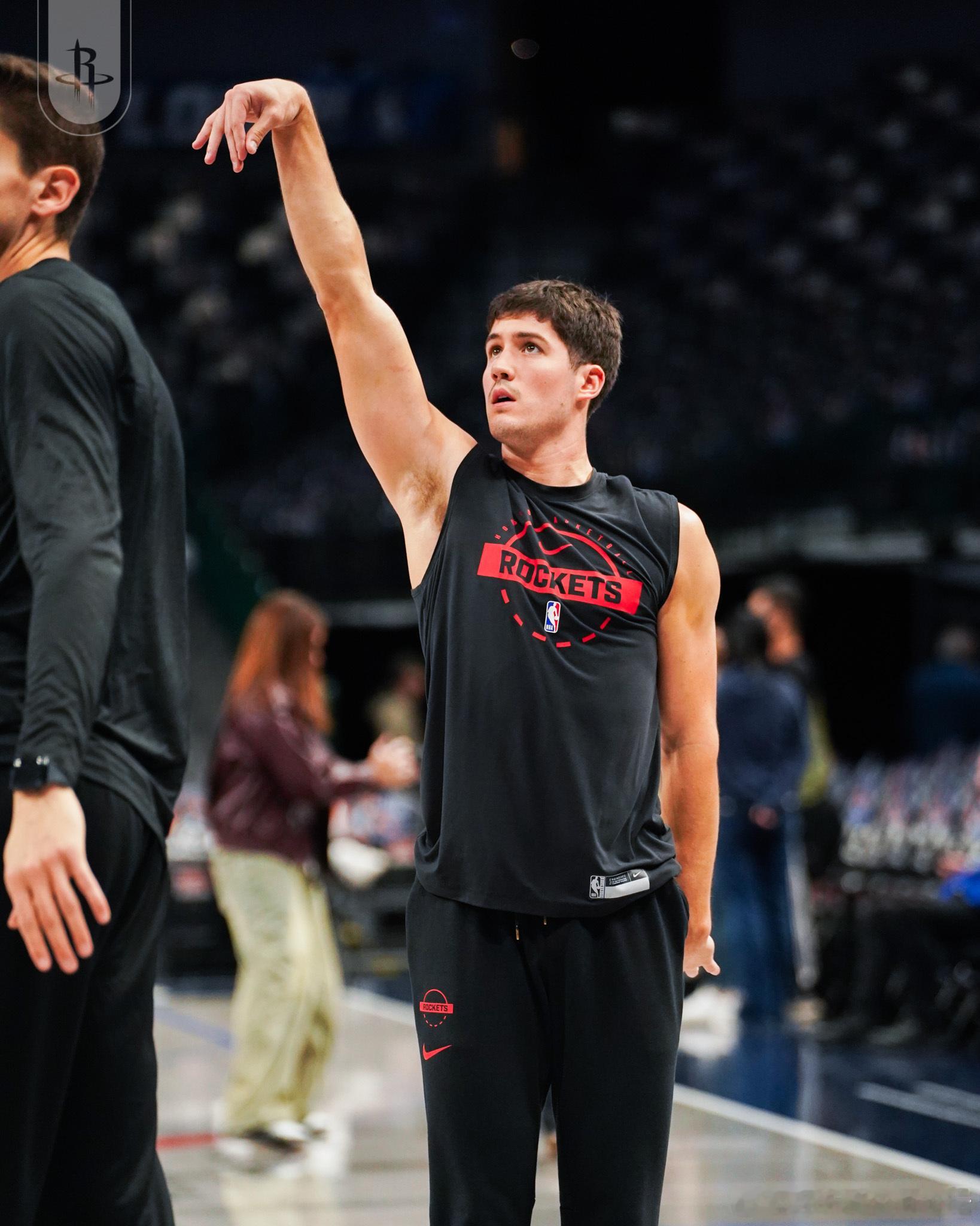 还得是阿杜！半场火箭57-57独行侠，KD半场20分小谢9分2助攻！火箭vs独行