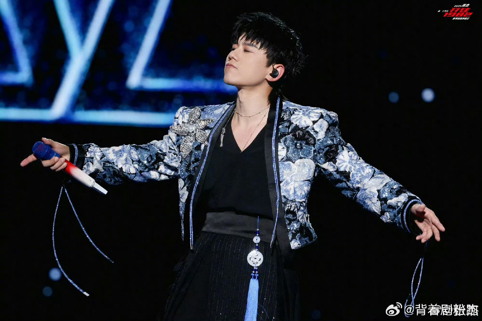 张杰过往的感情一直心存尊重张杰祝各自安好 不纠缠、不拉扯，张杰清晰表态，和谢娜在