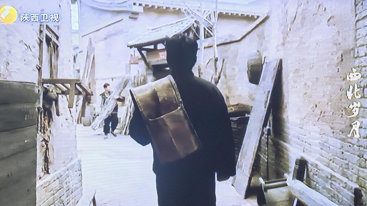 陕西人沸腾了！
陕西卫视黄金档
陪伴剧场热播《西北岁月》！
地方省台抢到第一播，