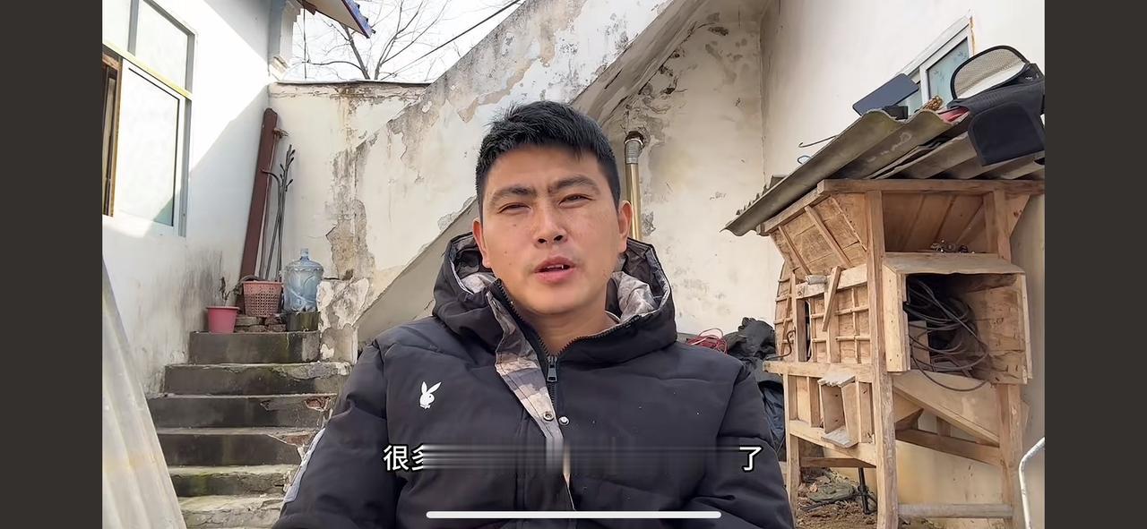 时间倒流2025年1月6号，哈喽大家好，我是小魏。回来三四天了，大家对我回来的看