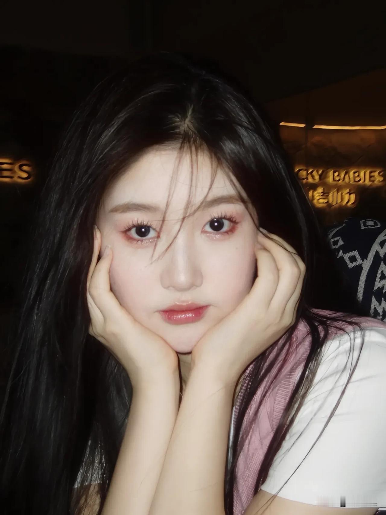 “夜晚的少女心事，温柔又神秘”🌙✨