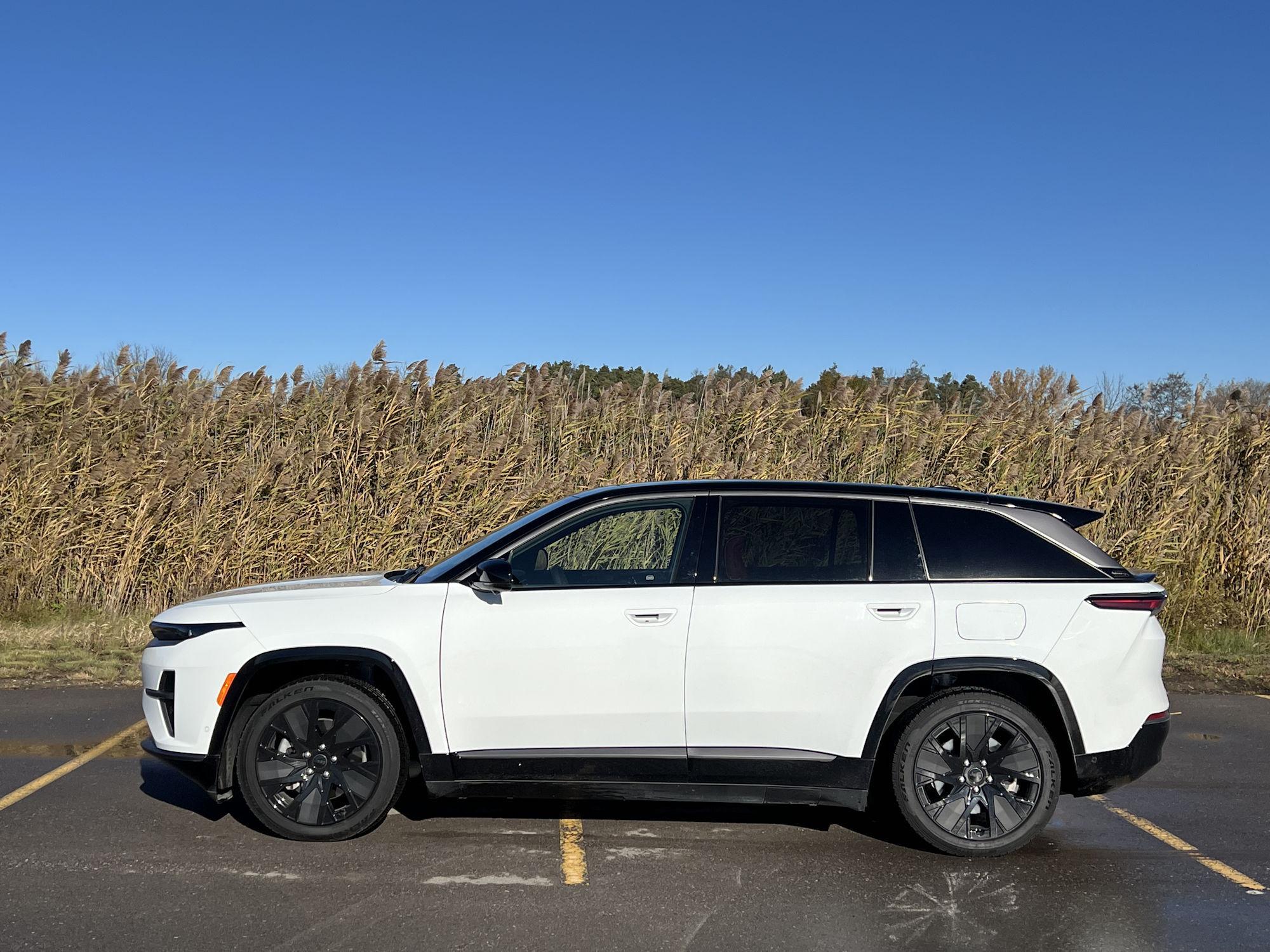 2025 Jeep Wagoneer S 4xe 