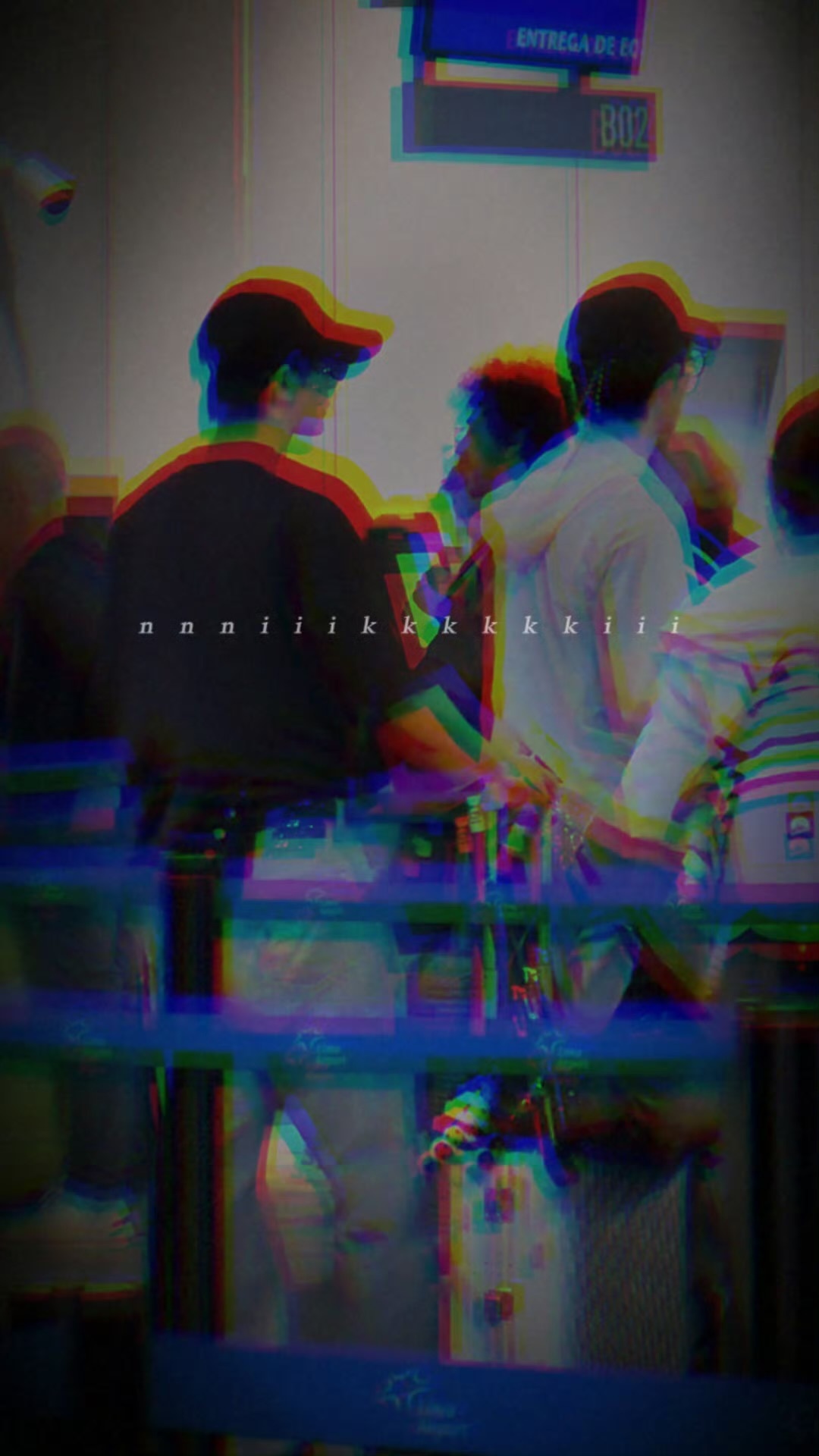 邓为郑适邓为楼启炎🪶💌萤火虫在草丛游弋，提着灯笼寻找夏夜的诗句.🌟邓为🌟