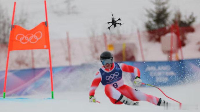 冬奥会无人机噪音遭吐槽加拿大国营电视台表示，米兰冬奥会上的无人机噪音正引发一些批