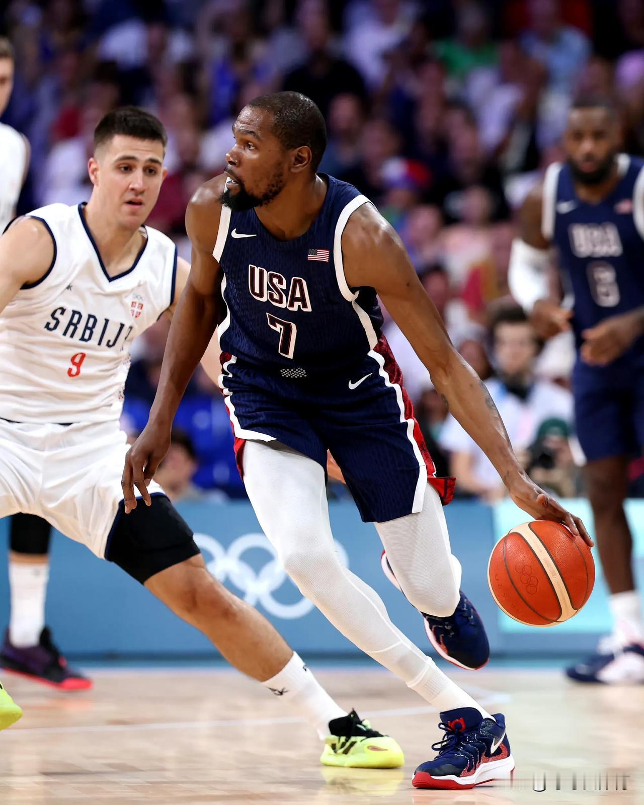 我的天，杜兰特替补出场开启疯狂得分模式，半场比赛结束，杜兰特出场8分钟，投篮8中