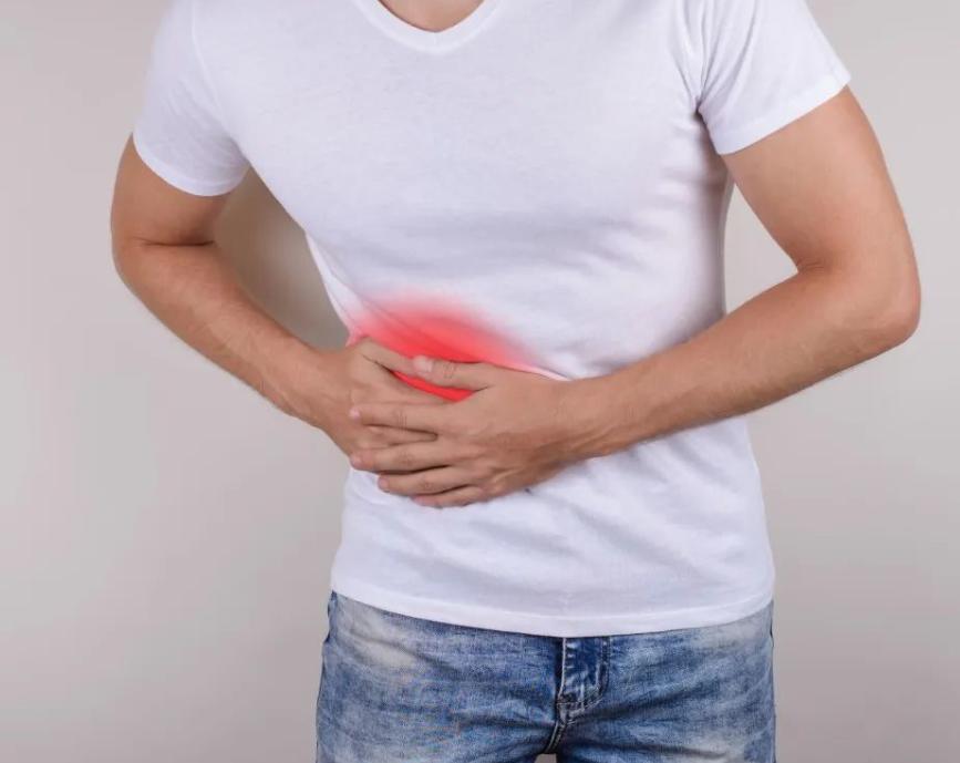 48岁男子确诊肝癌，强忍泪水坦言：肩膀早有“提醒”，是我忽视了

“我怎么也没想