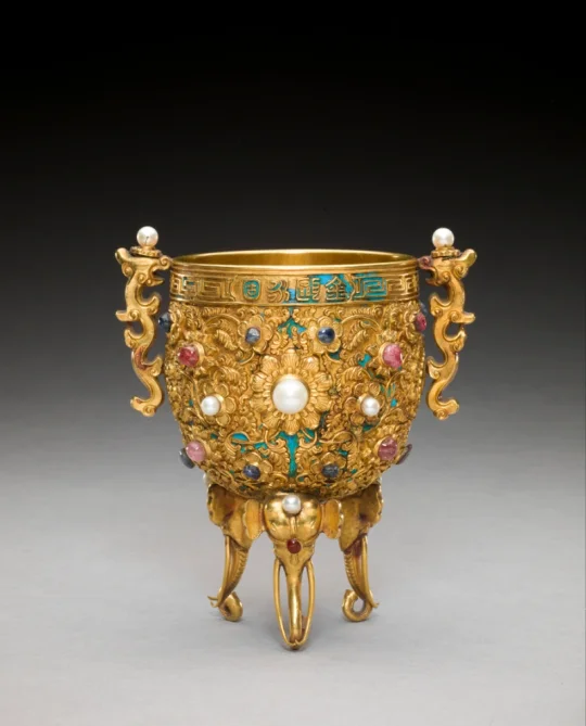 清乾隆 乾隆款金嵌珠石金瓯永固杯