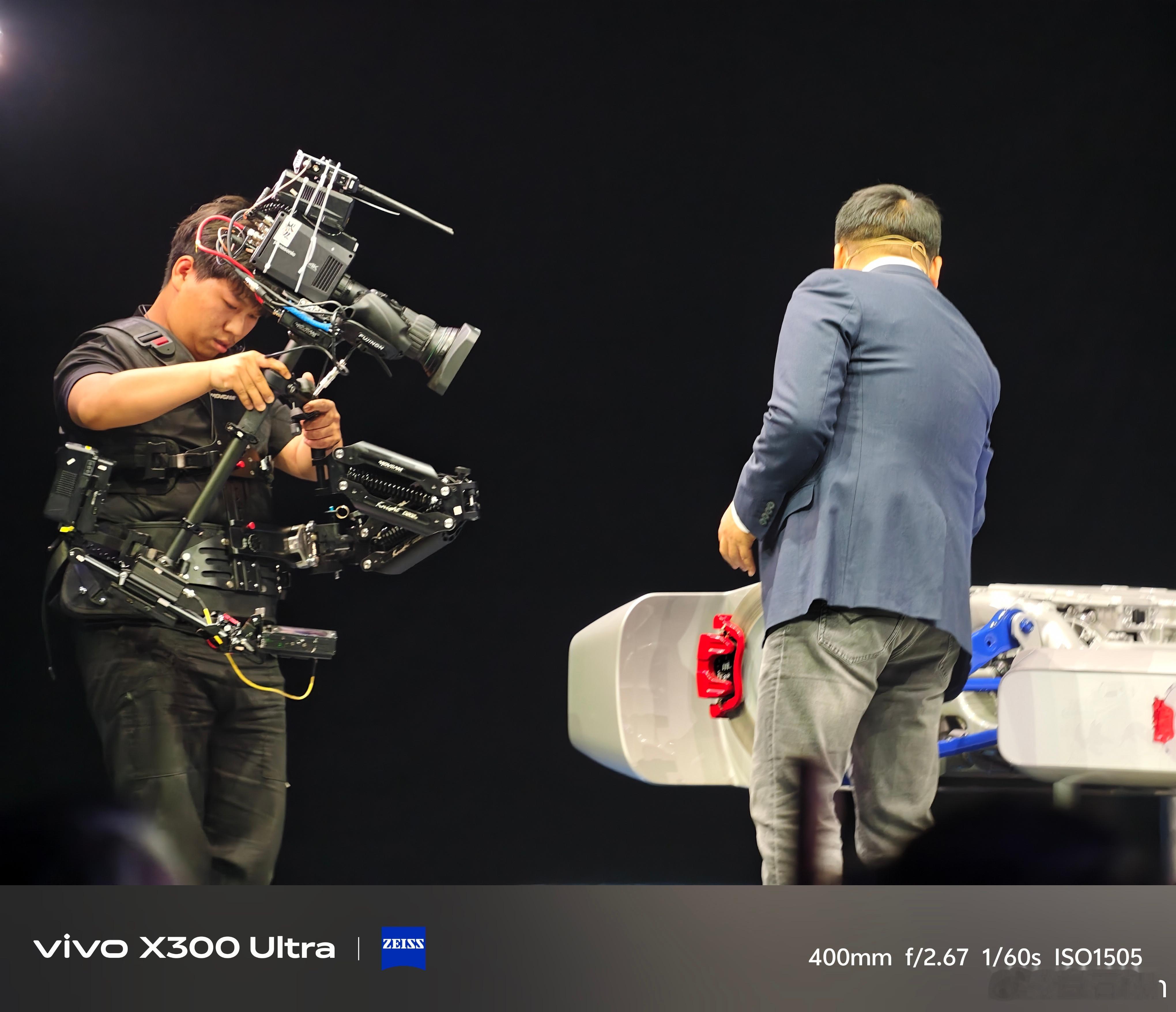 奇瑞的李学用就像一个超纲级别的产品经理发布会直播只看PPT ，不用提词器，一个多