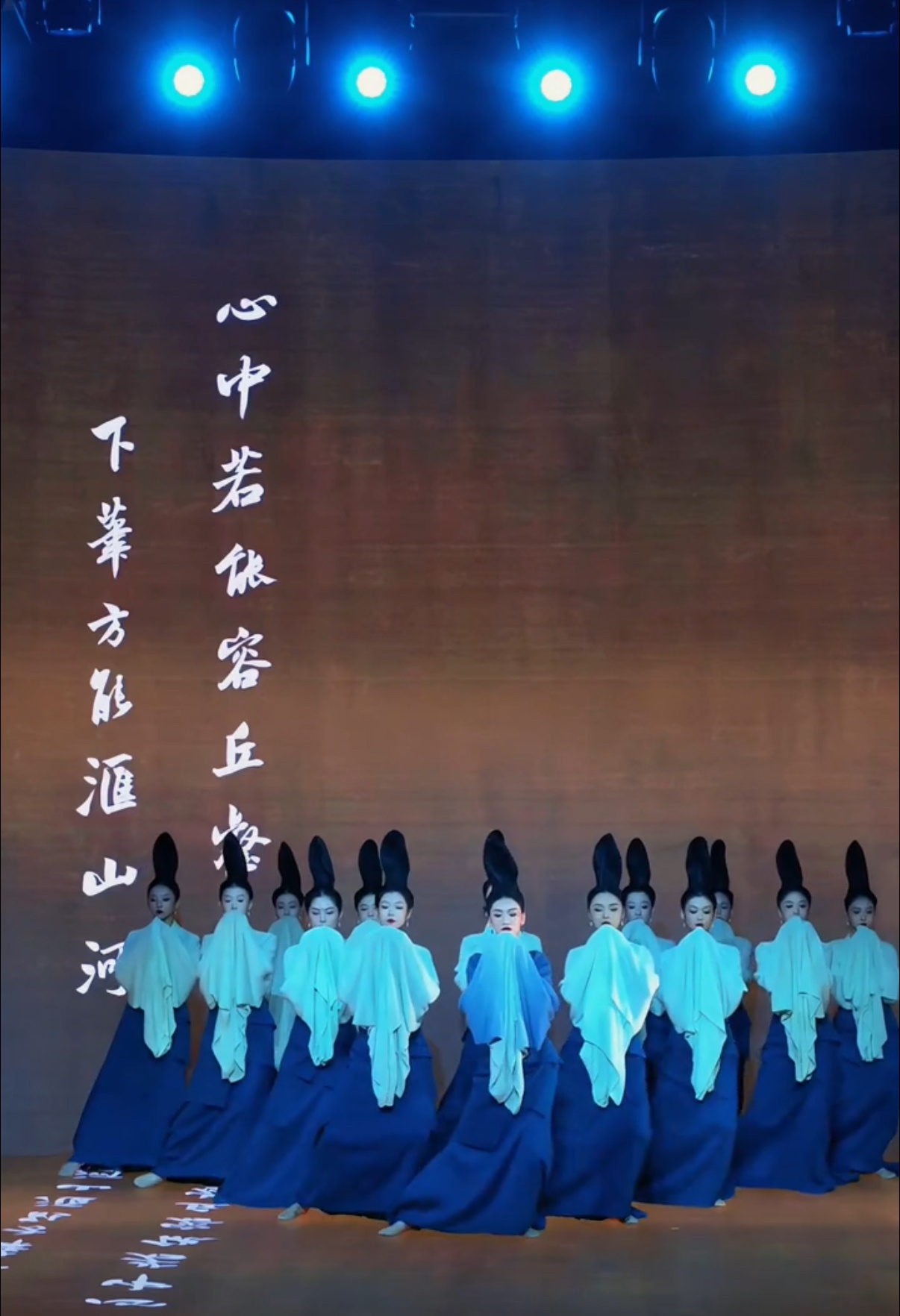 只此青绿也来团播了 线上团播打破地域门票限制，让大众低成本接触《只此青绿》等精品