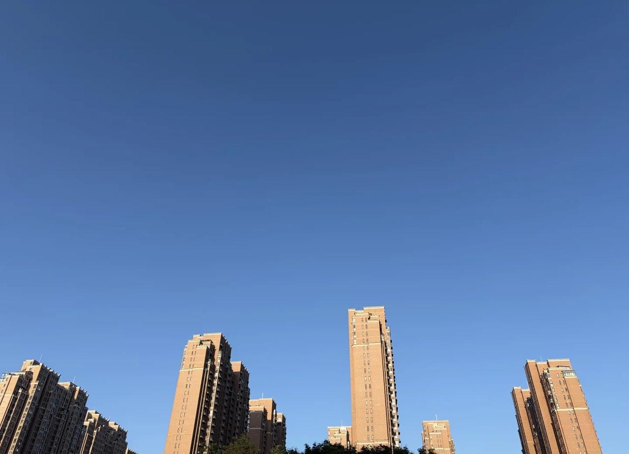 立秋变化
每年夏末盼着立秋，
因为24节气真的神奇，
立秋后就可以可以迎来北方最