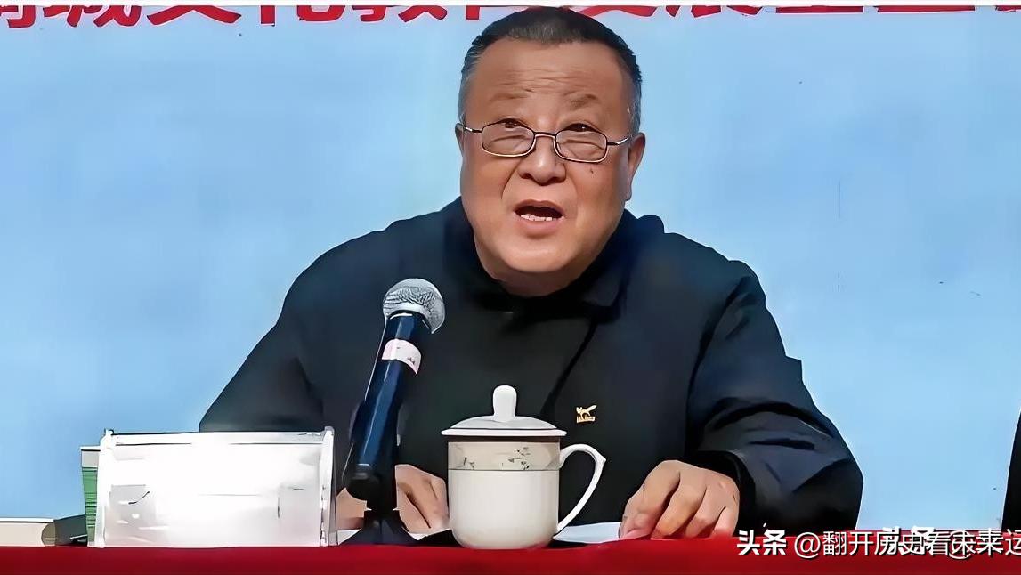 安徽这事儿，看得我脊梁骨发凉、看得我也觉得有点……

话说前几天，安徽蚌埠一位官