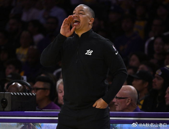 NBA常规赛，快船129-96大胜雄鹿。赛后，快船主帅泰伦·卢在接受采访时透露了