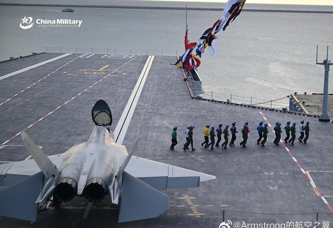 歼-35真是干净利索烽火问鼎计划 ​​​