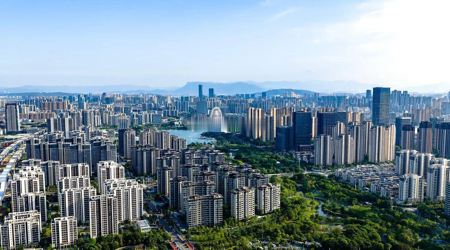 福州成热门“青春打卡地”毕业旅行迎来了首波出游高峰。今年的福州，正在成为一个“会