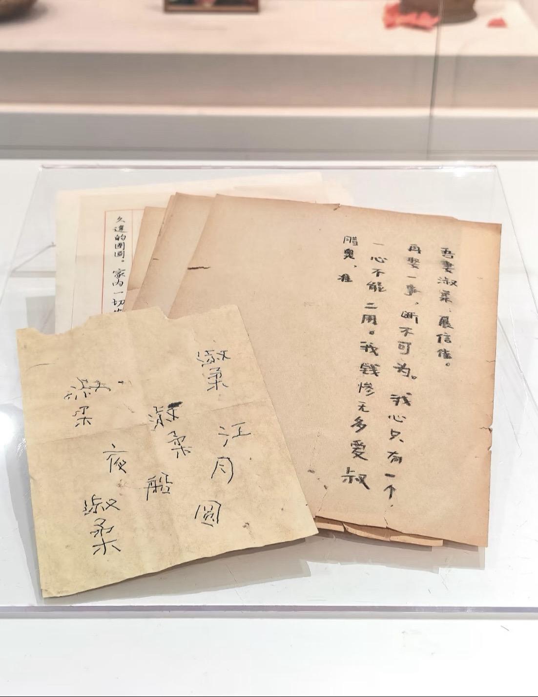 初见时以为是喜剧，后来以为是悲剧，可是看到最后既悲又喜，又哭又笑的 就...