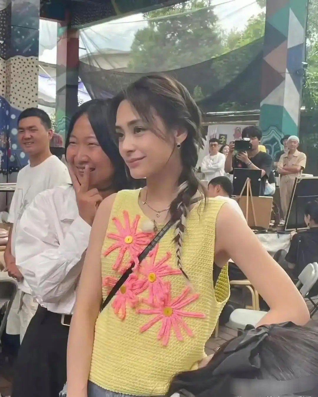 阿娇这身材样貌找个男朋友应该不难 ​​​