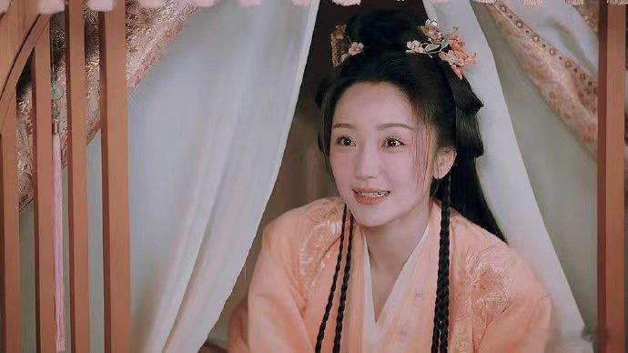 #我也想有肖燕这样的闺蜜接我下班#陈垂垂和六娘的神仙友谊真的慕了！！感觉她好适合
