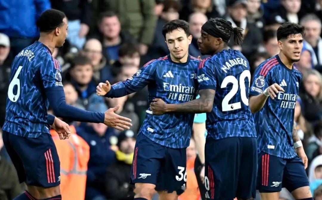 英超 阿森纳4-0大胜升班马止颓，先赛7分领跑积分榜利兹联0比4阿森纳 英超联赛