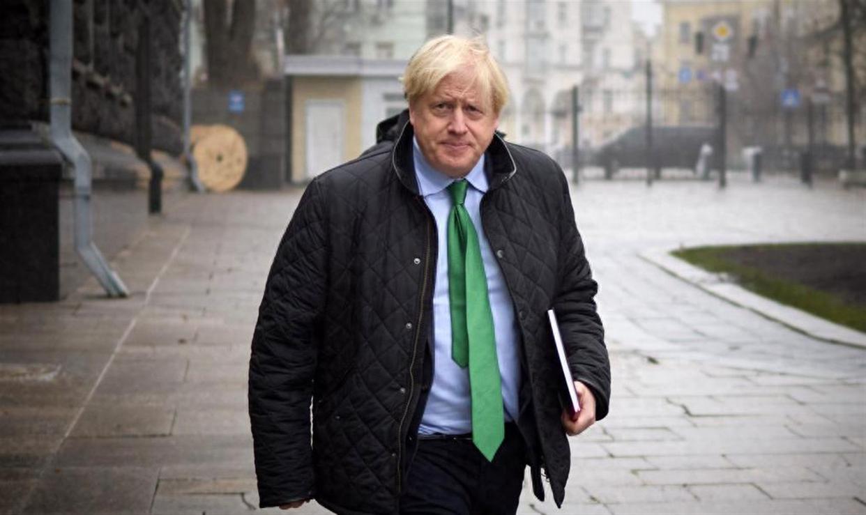 “爱他就放手”，这话从英国前首相约翰逊嘴里说出，总觉得有点拧巴……

把俄乌战争