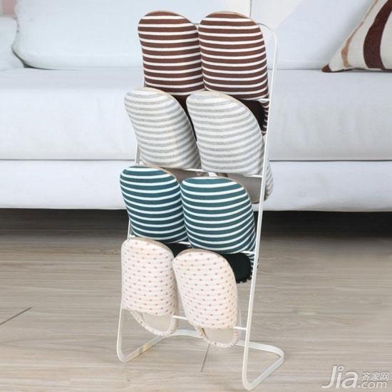 小心！你的拖鞋正在“滋养”脚气
 
拖鞋作为居家必备的 footwear，看似便